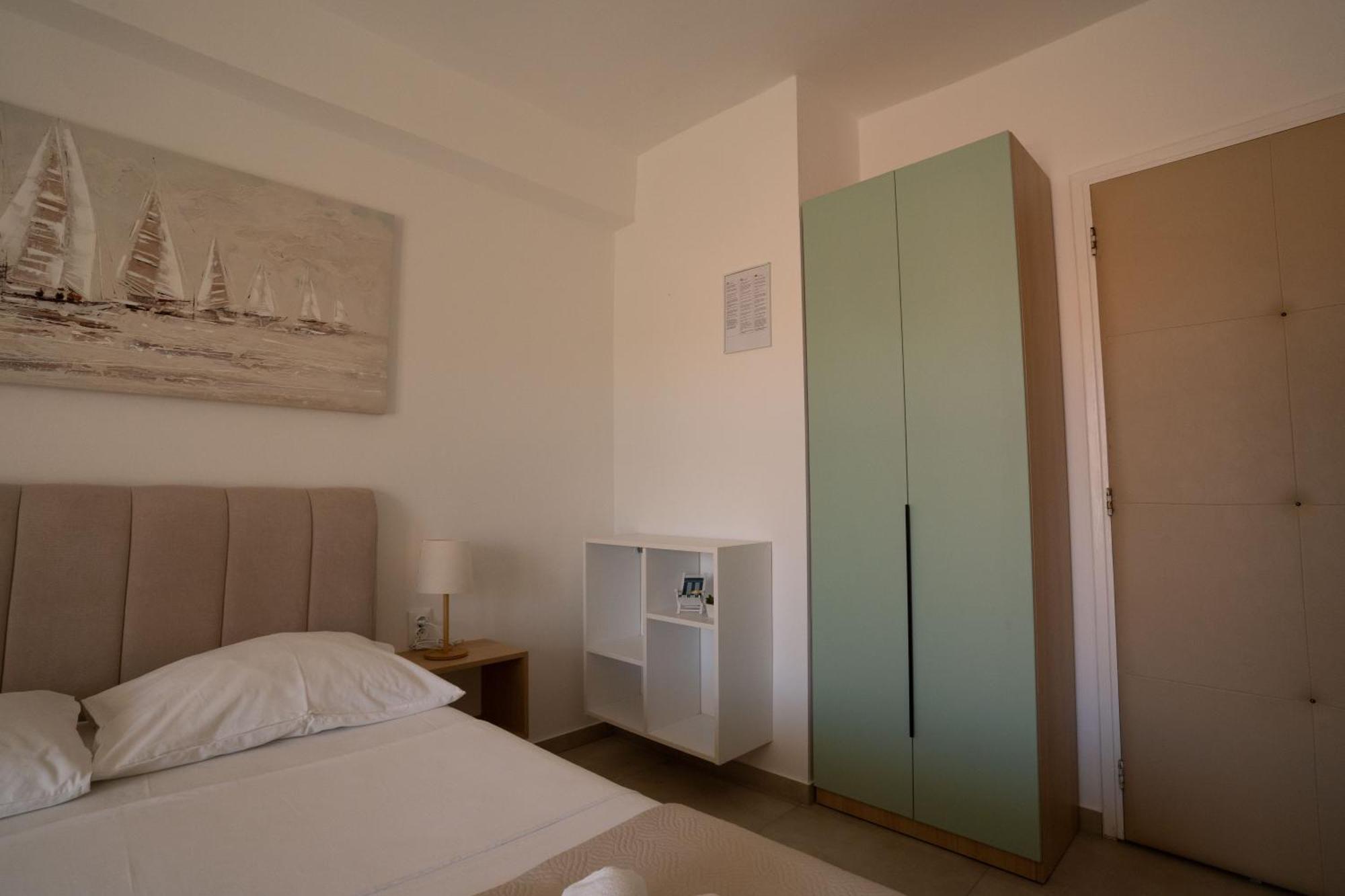 Apartments & Rooms Petra Zadar Bagian luar foto