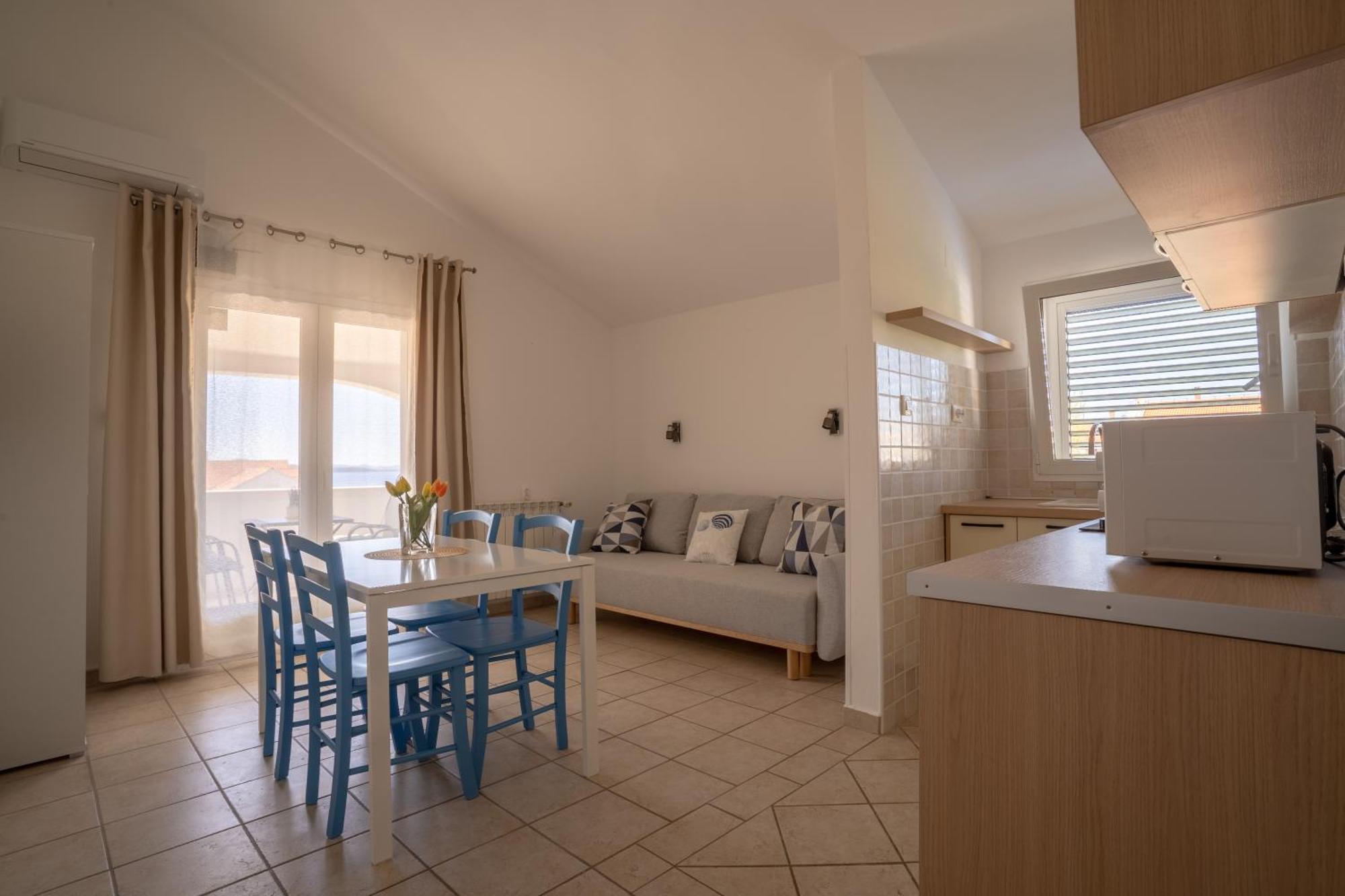 Apartments & Rooms Petra Zadar Bagian luar foto