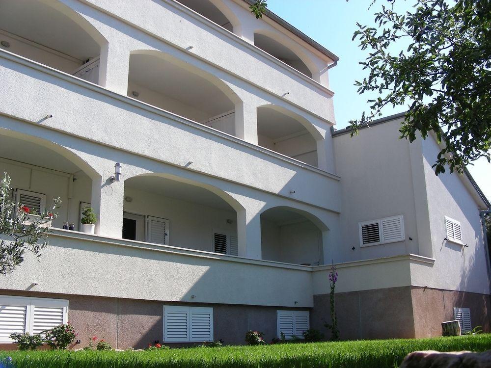 Apartments & Rooms Petra Zadar Bagian luar foto