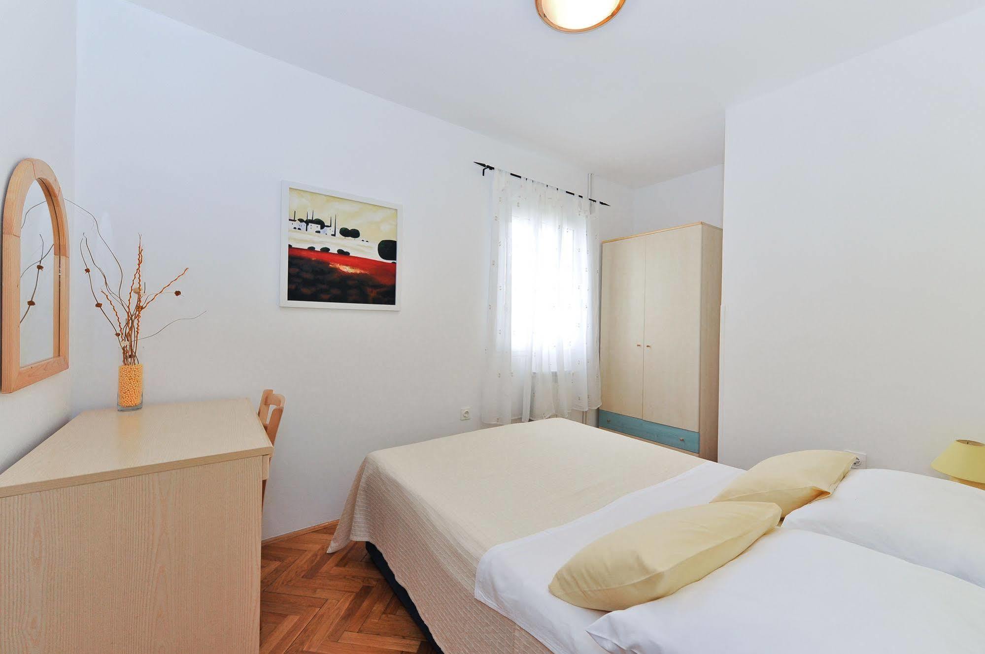 Apartments & Rooms Petra Zadar Bagian luar foto