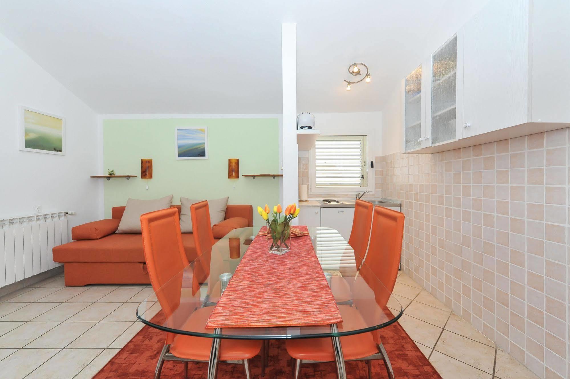 Apartments & Rooms Petra Zadar Bagian luar foto